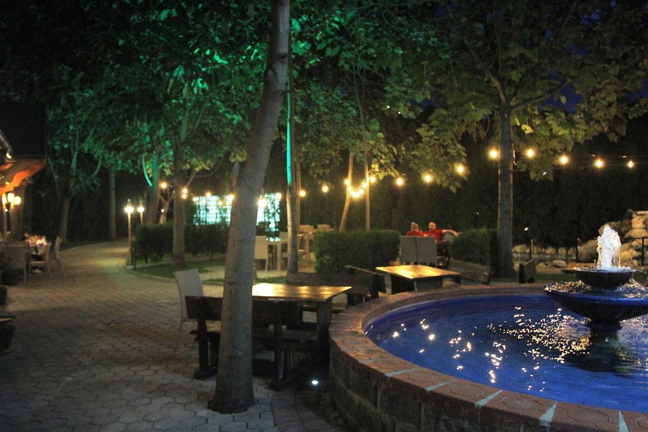 Hotel Andalus Skopie Exterior foto